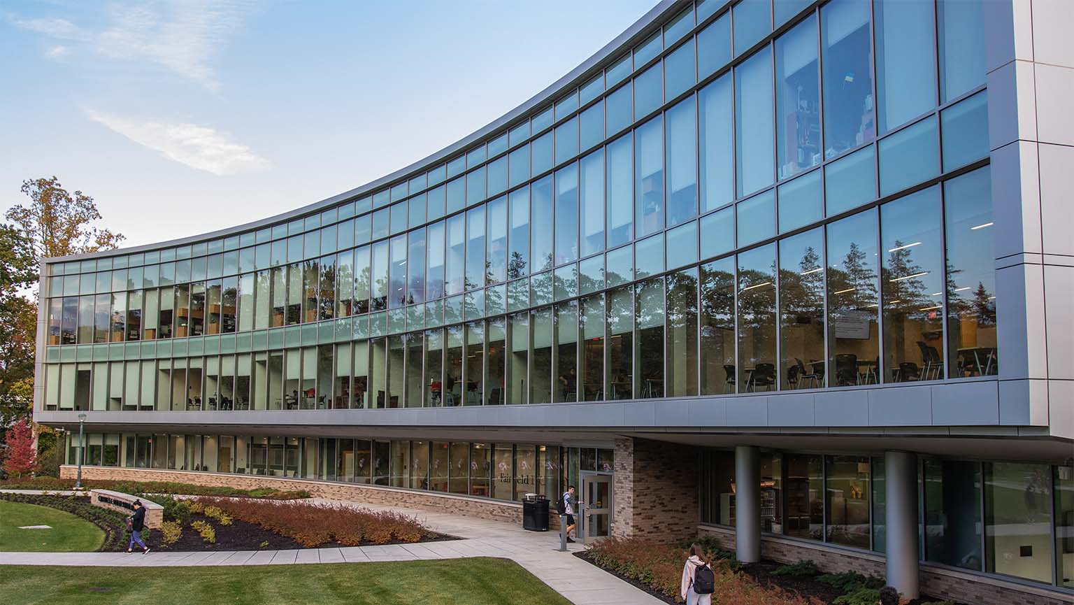 Image of the Dolan school of business building